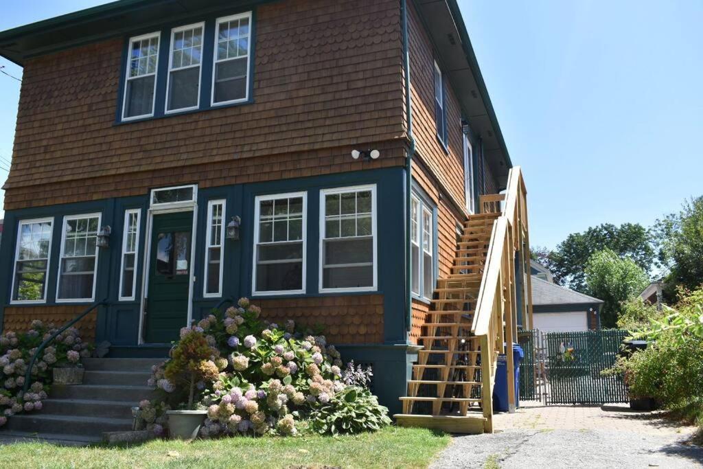 The Peaceful Puffin Apartment Newport Exterior photo